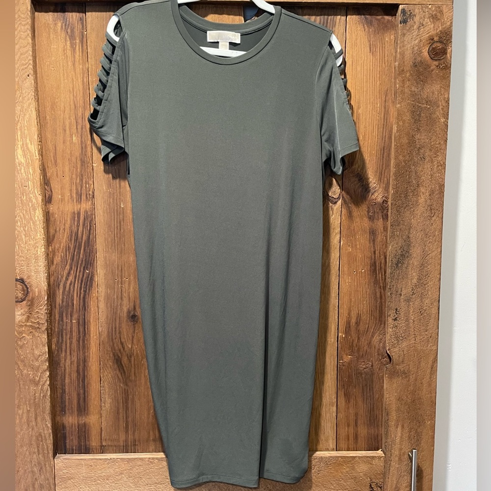 PRICE CUT ✂️ BRAND NEW • Michael Kors Green Midi Dress Large